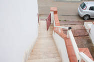 Appartamento in affitto a Lido Marini: scala di accesso indipendente